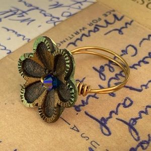 Handmade Vintage Flower Button Ring